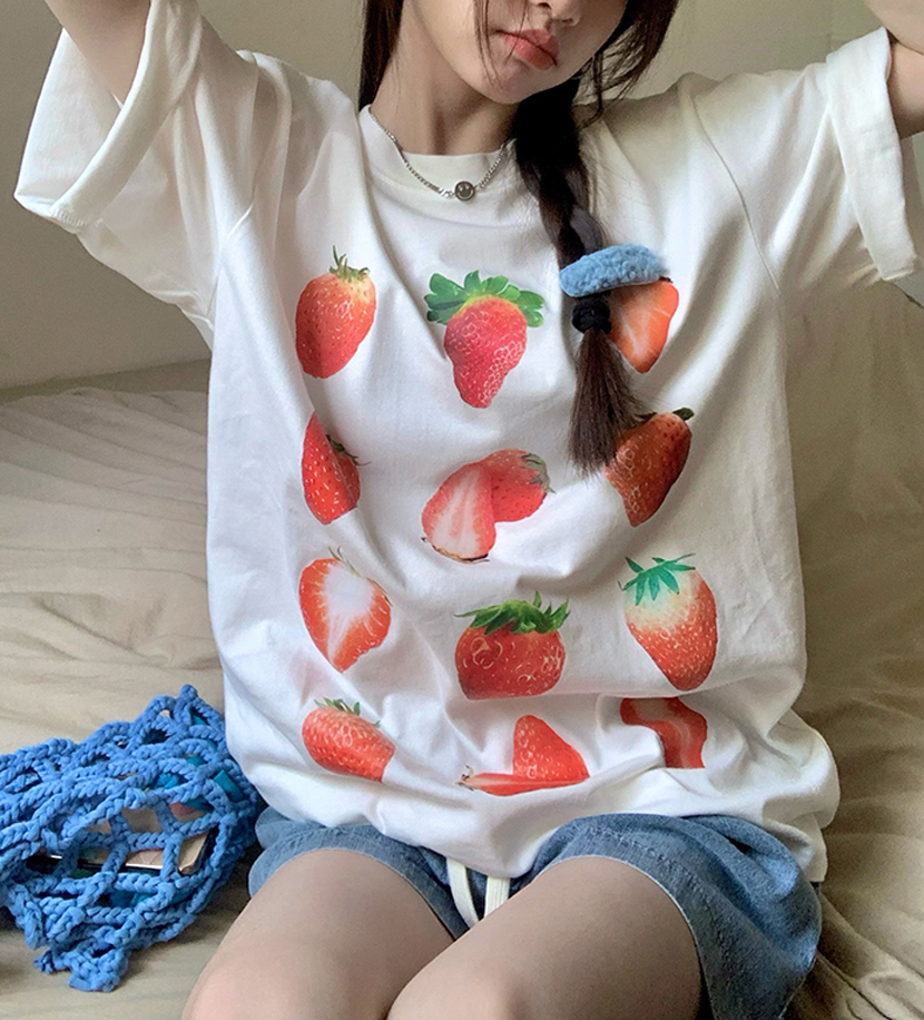 KOIN COLLECTION Pehav Strawberry Loose Fit T Shirt Free Size 4