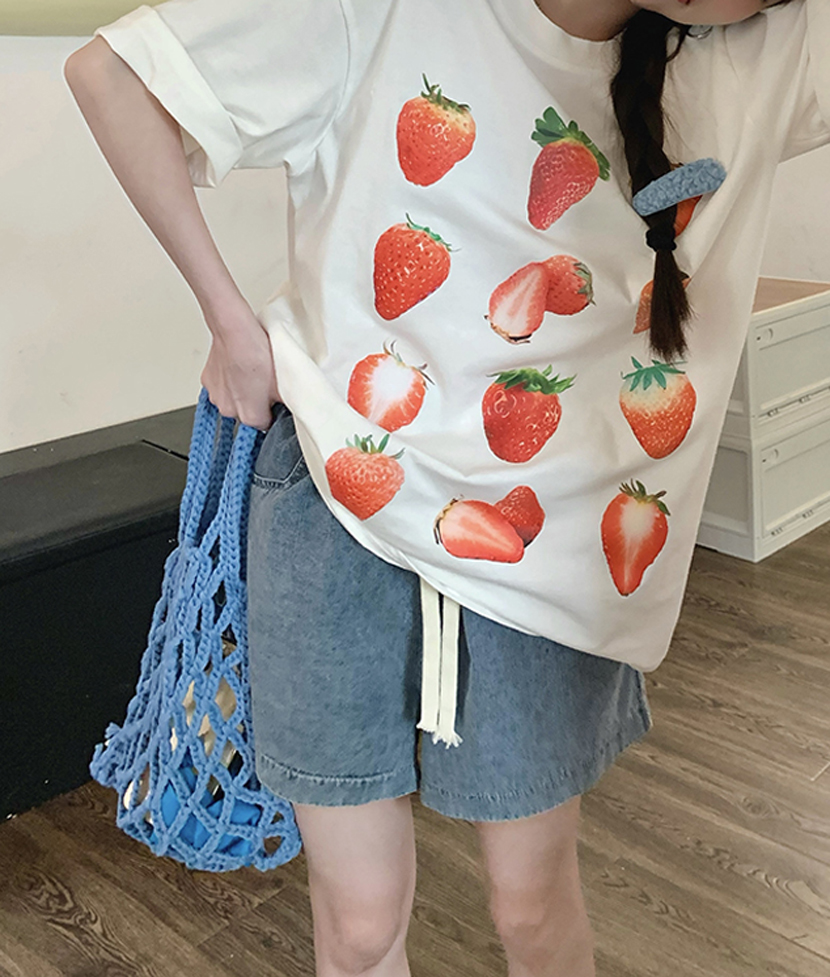 KOIN COLLECTION Pehav Strawberry Loose Fit T Shirt Free Size 6