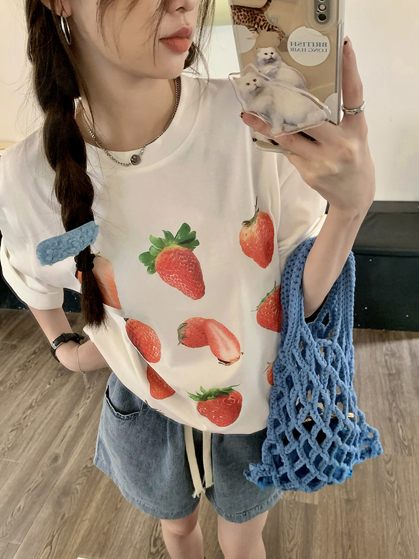 KOIN COLLECTION Pehav Strawberry Loose Fit T Shirt Free Size 8